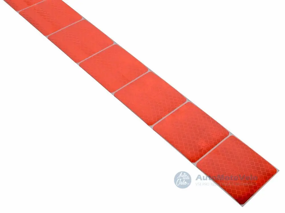 Cenově Výhodný Samolepící páska reflexní dělená 1m x 5cm červená